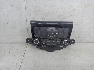 панель управления магнитолой Chevrolet Cruze 1 поколение 2010, 96948422