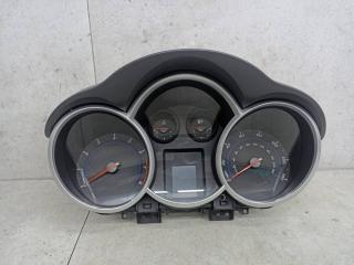 щиток приборов (приборная панель) Chevrolet Cruze 1 поколение 2010, 95080026